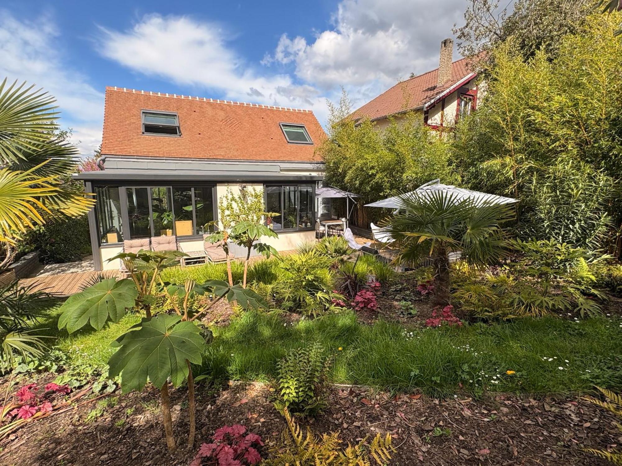 Villa A Louveciennes Extérieur photo